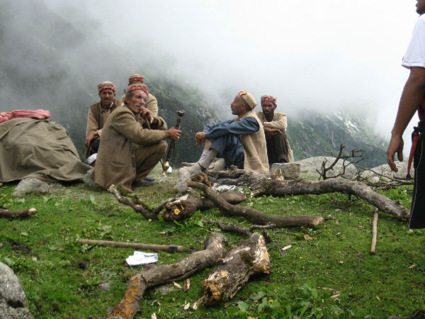 त्रिउंड ट्रेक
