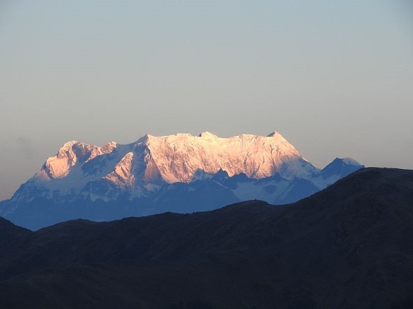 सतोपंथ झील की ओर ट्रेकिंग