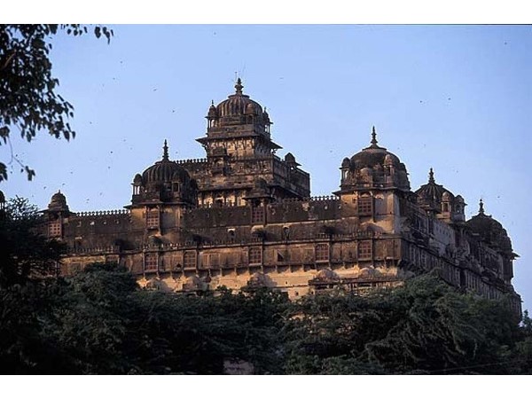 दतिया महल के अंदर के आकर्षण