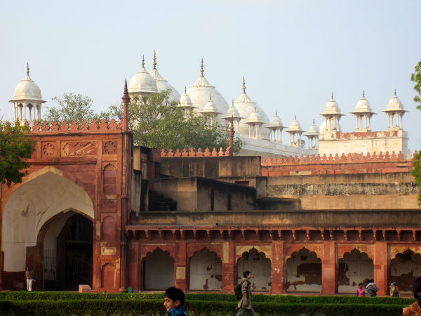 मोती मस्जिद