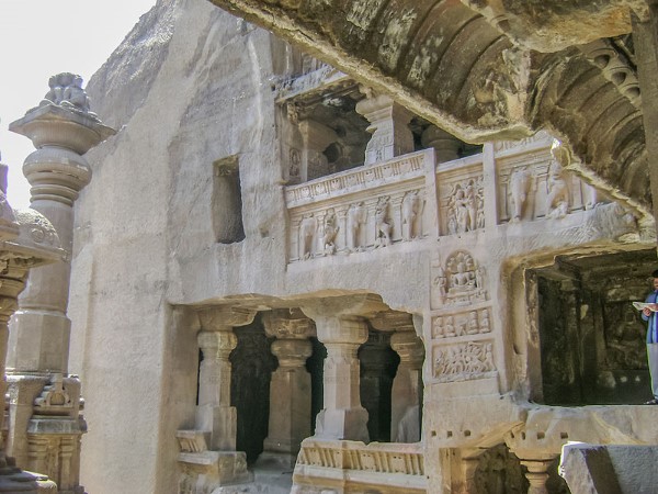 अजंता और एल्लोरा की गुफ़ाएँ