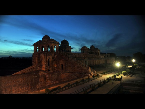मांडू में अन्य पर्यटन स्थल