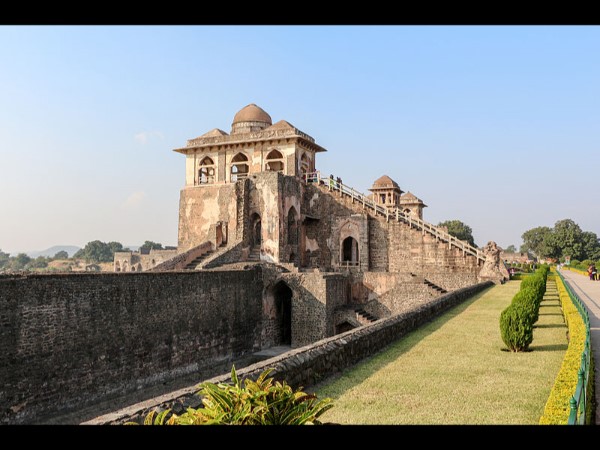 जहाज़ महल