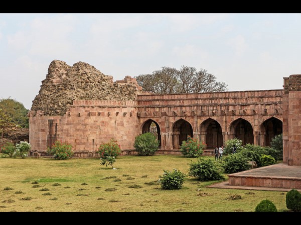 अशरफी महल
