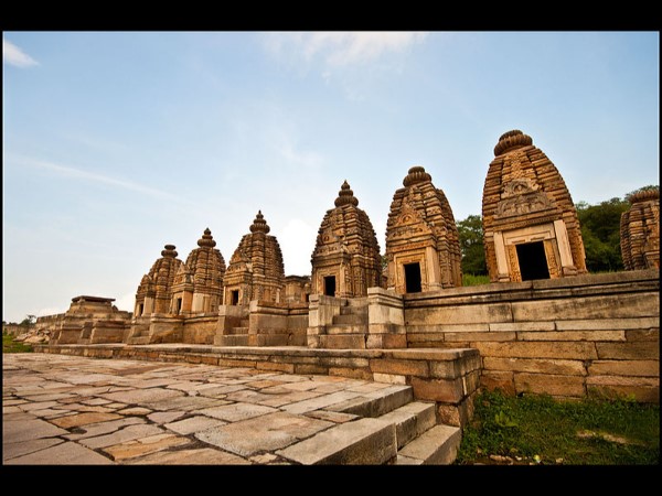 बटेश्वर मंदिर