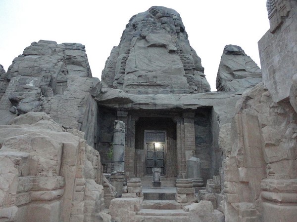मसरूर रॉक कट मंदिर