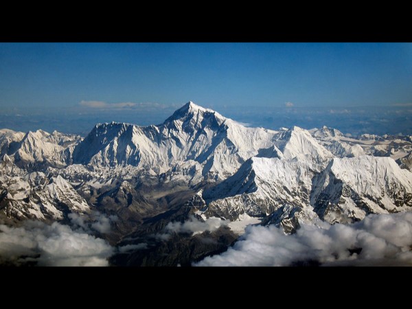 समुद्री तल के नीचे
