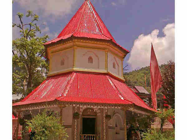 नैना देवी का मंदिर