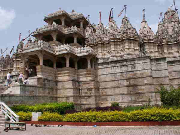 दिलवाड़ा जैन मंदिर