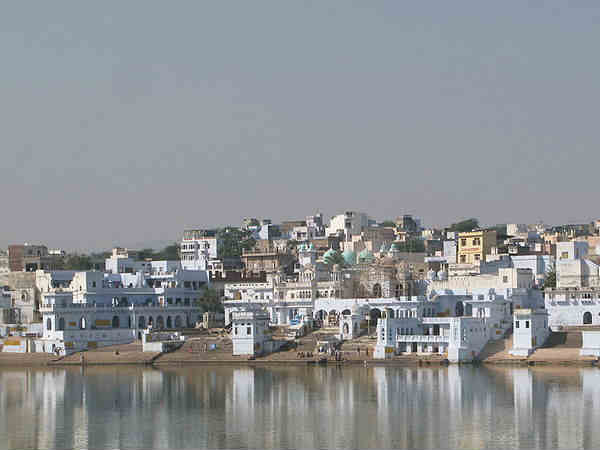 400 मन्दिरों से सुसज्जित है पुष्कर