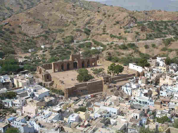 कैसे पहुंचे अजमेर
