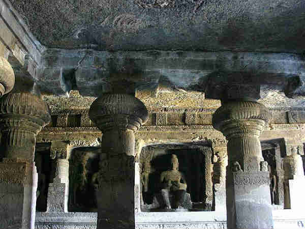 एलोरा की गुफाएं