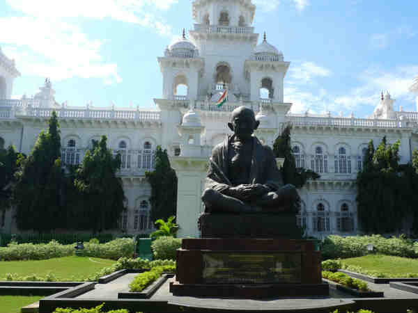रेल मार्ग द्वारा