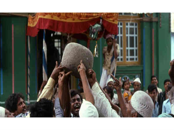 दस उंगलियों से उठने वाला पत्थर