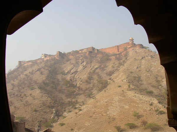 कैसे पहुंचे जयपुर