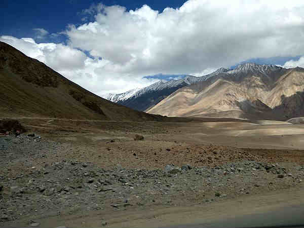 लेह-लद्दाख लवबर्ड्स के घूमने के लिए बेस्ट प्लेस