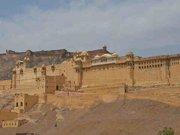 जयपुर की राजधानी भी रहा है आमेर का किला