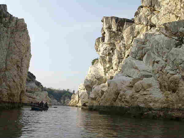 मार्बल रॉक्स, भेड़ाघाट, जबलपुर