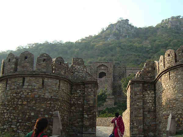 एंट्री फीस