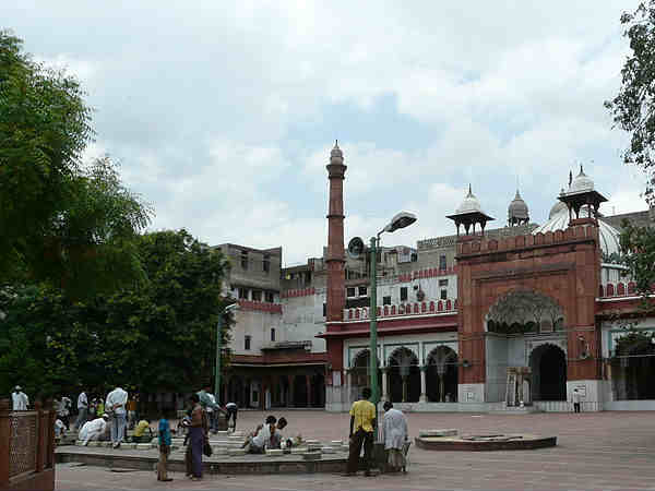 फ़तेहपूरी मस्जिद का इतिहास