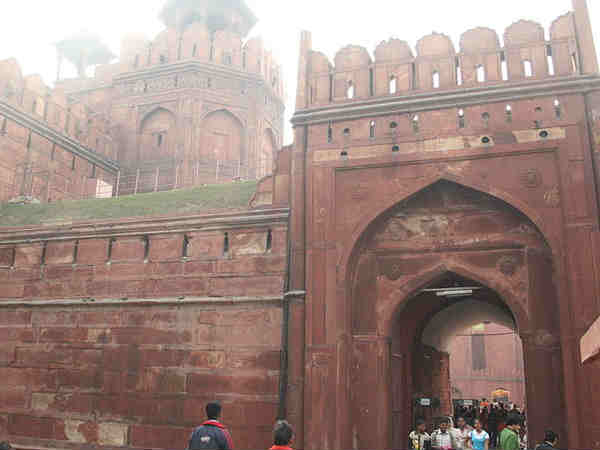 आसपास क्या घूमे