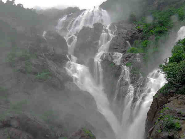 दूधसागर फॉल्स