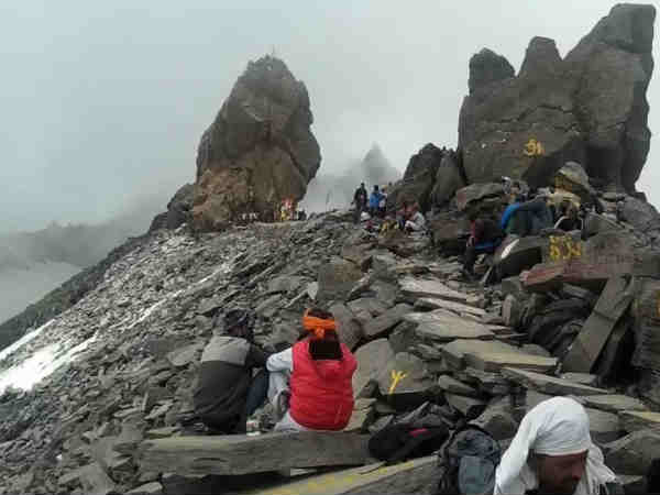 बिना पंजीकृत यात्री को सुविधाएं नहीं