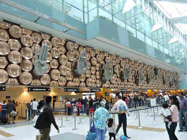 इंद्रागाँधी अंतर्राष्ट्रीय हवाई अड्डा