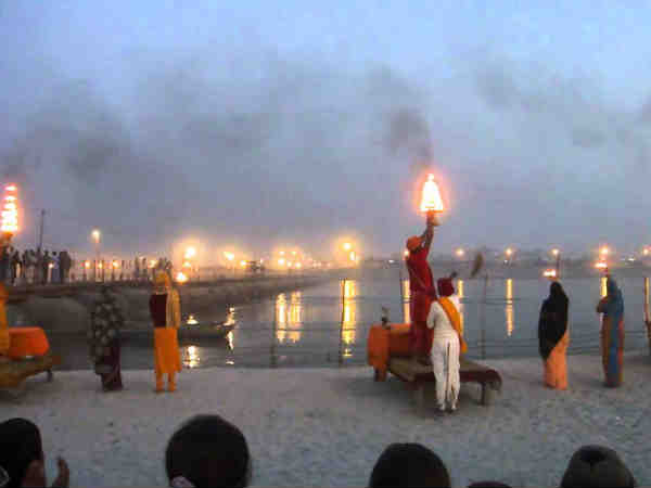 गंगा का किनारा