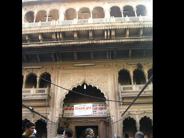 बांके बिहारी मंदिर