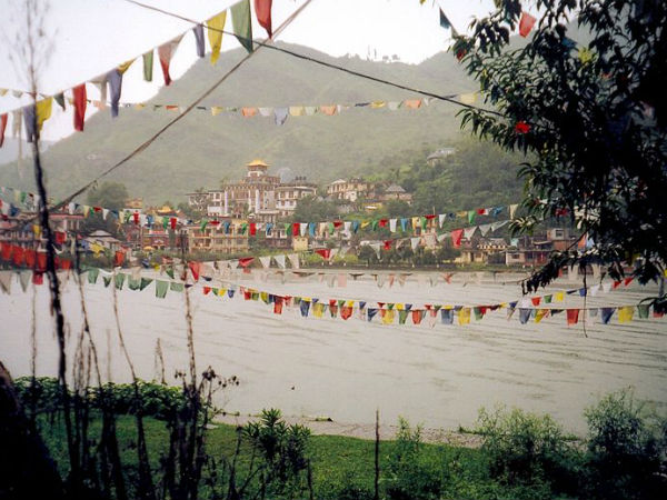 कैसे पहुंचे रिवालसर?