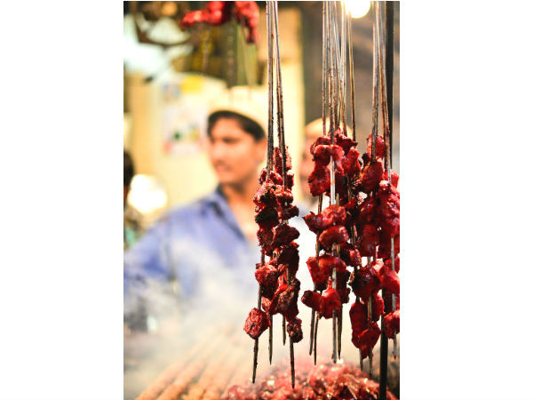 sarafa-bazaar-the-mecca-of-street-food sarafa-bazaar-the-mecca-of-street-food