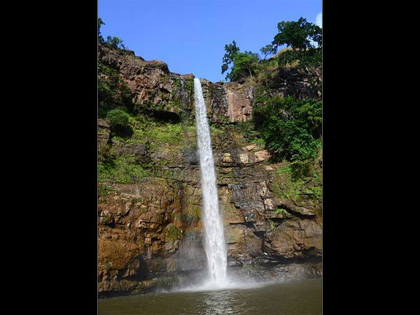 गिर्मल झरना
