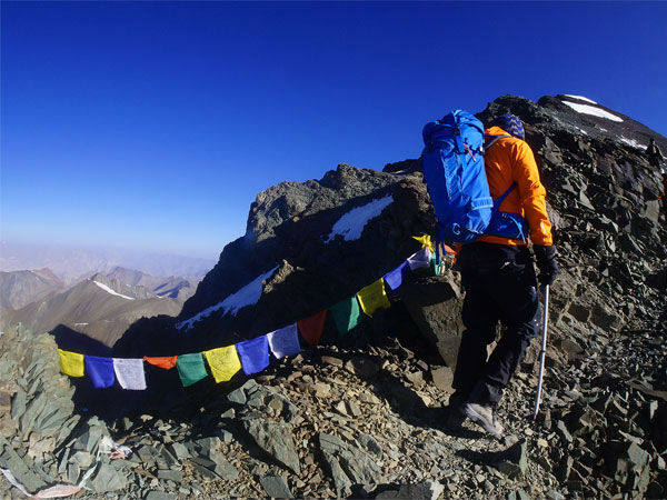 ट्रैक के बारे में विवरण