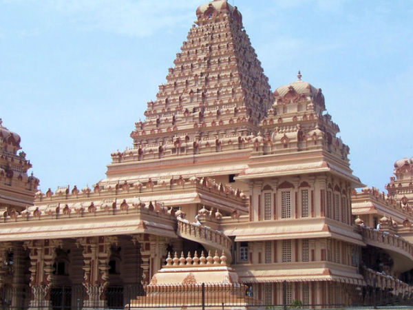 छतरपुर मंदिर