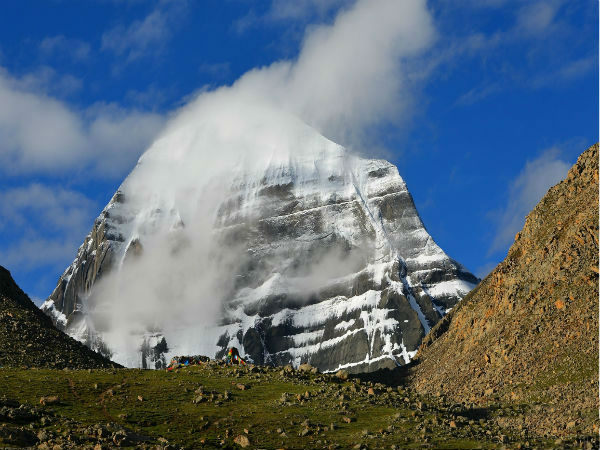 मानव निर्मित पिरामिड