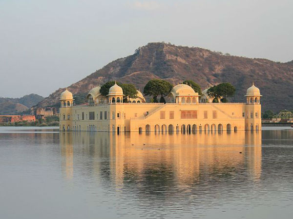 गोल्डन ट्रायंगल(दिल्ली-आगरा-जयपुर)