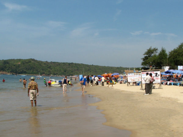 किसी अनजान से ना क्लिक कराएं तस्वीरें
