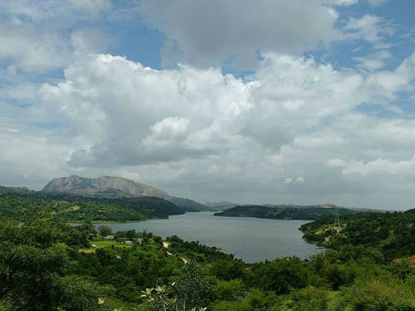 मंचानबेले में कहां रूकें