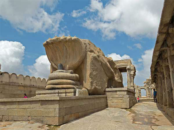 लेपाक्षी मंदिर