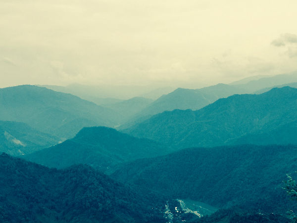 लातपंचर की यात्रा करें