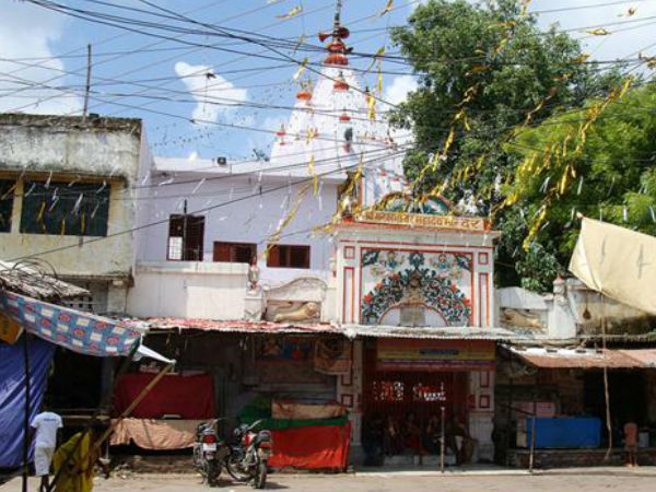 मनकामेश्वर मंदिर