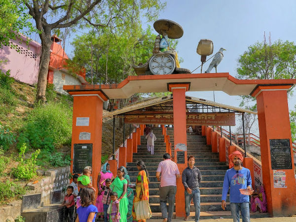 शनि मंदिर, प्रतापगढ़