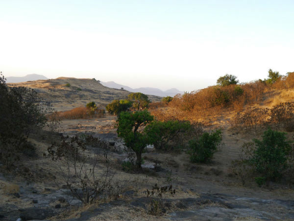 खीरेश्वर गांव से ट्रैक