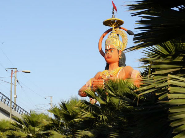 मंगलवार और शनिवार को भक्तों का जमावड़ा