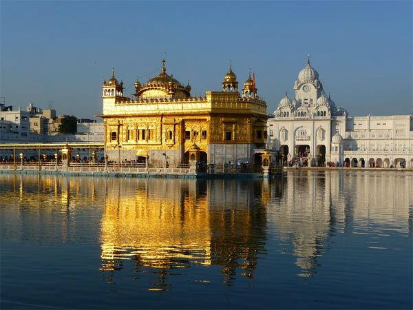 शानदार स्वर्ण मंदिर के दीदार