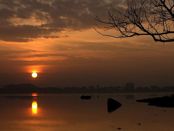 हुसैन सागर झील