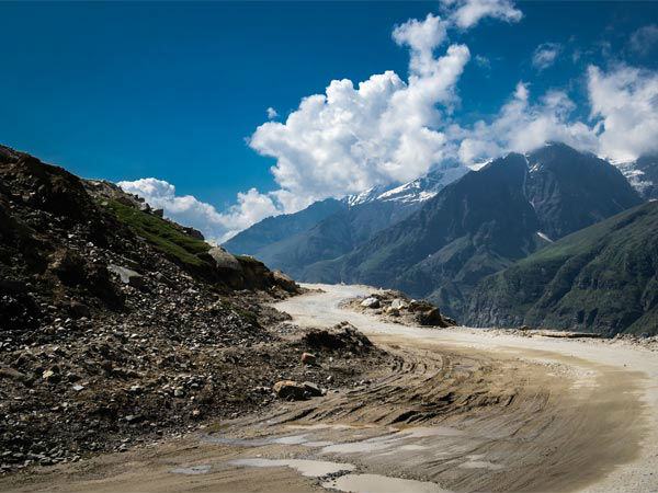 मनाली से लेह की बाइकिंग