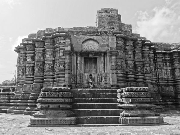 दैत्य सूदान मंदिर, महाराष्ट्र