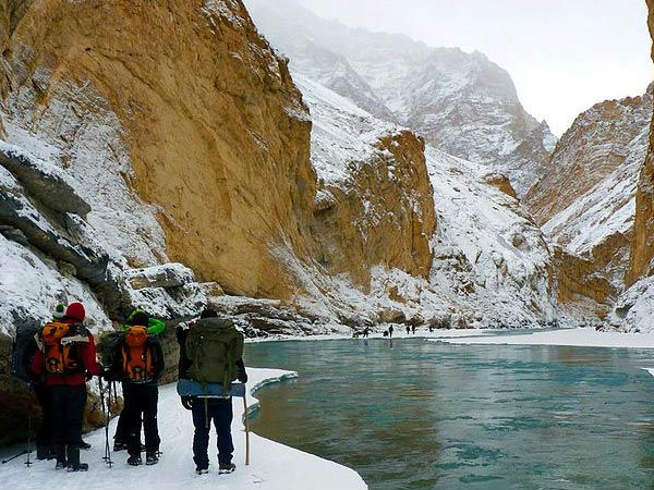 लद्दाख में चादर ट्रैक के लिए जाएं